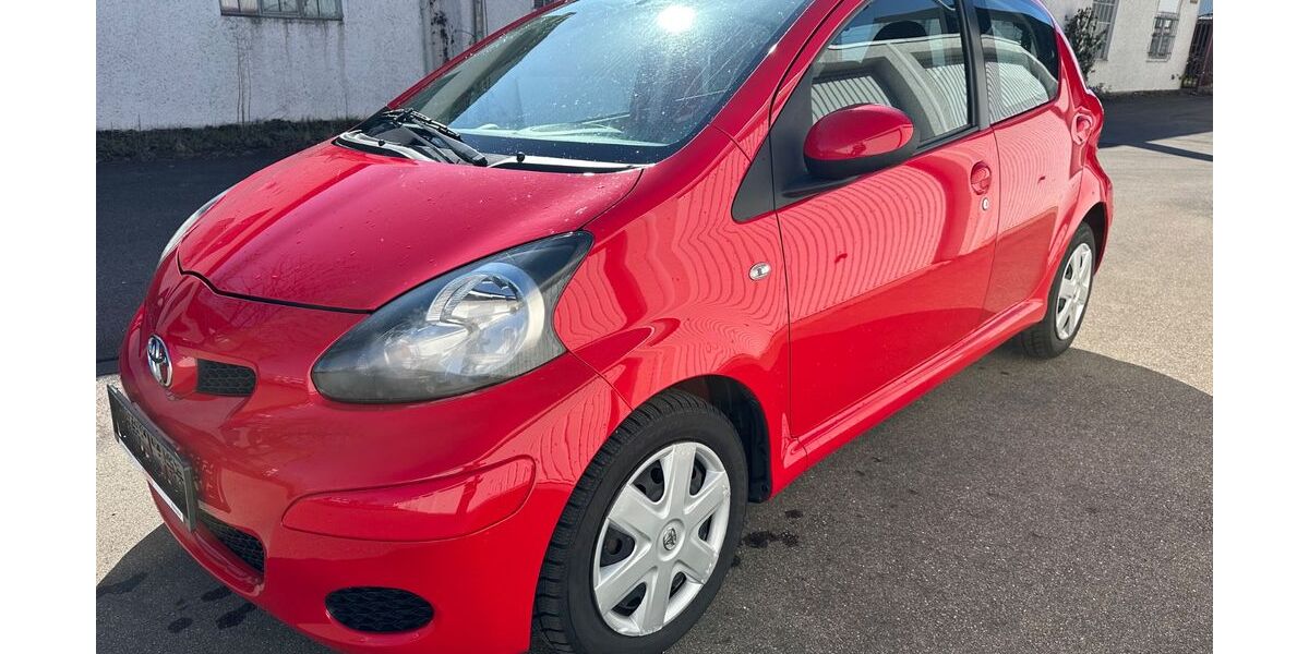 Toyota Aygo (X) 53.000 km 4.999 &euro; Neu-ulm 89231