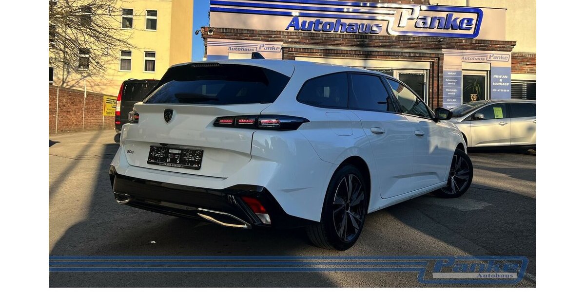 Peugeot 308 Allure EAT8*NAV*Carplay*LED*360°*Cockpit* 150.000 km 14.990 &euro; Berlin 13187