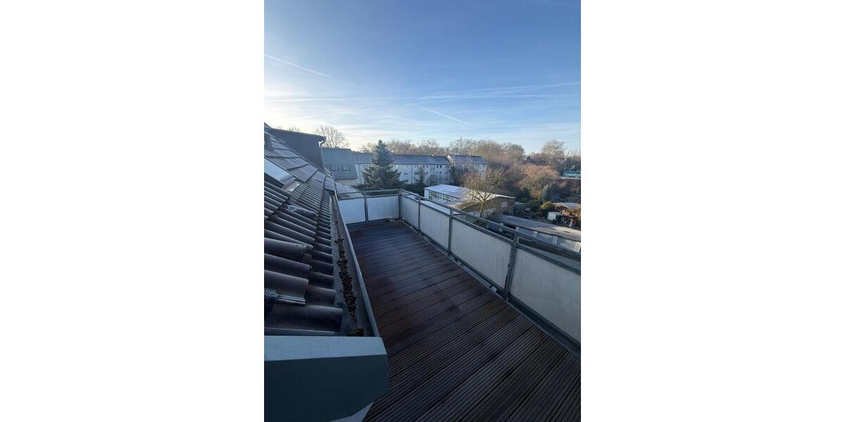 Dachgeschoßwohnung Essen Stadtbezirk VII - 5 Zimmer, 100 m&sup2;, 695&euro; | Angebot:24884993