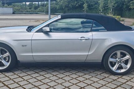 Ford Mustang 90.500 km 21.999 &euro; Großmehring 85098