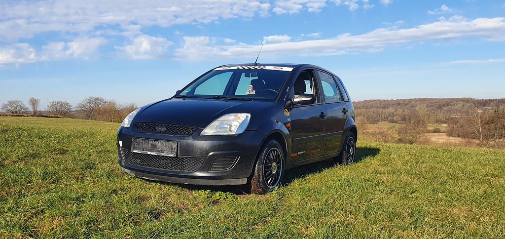 Ford Fiesta 180.000 km 2.799 &euro; KLEINFLINTBEK 24220