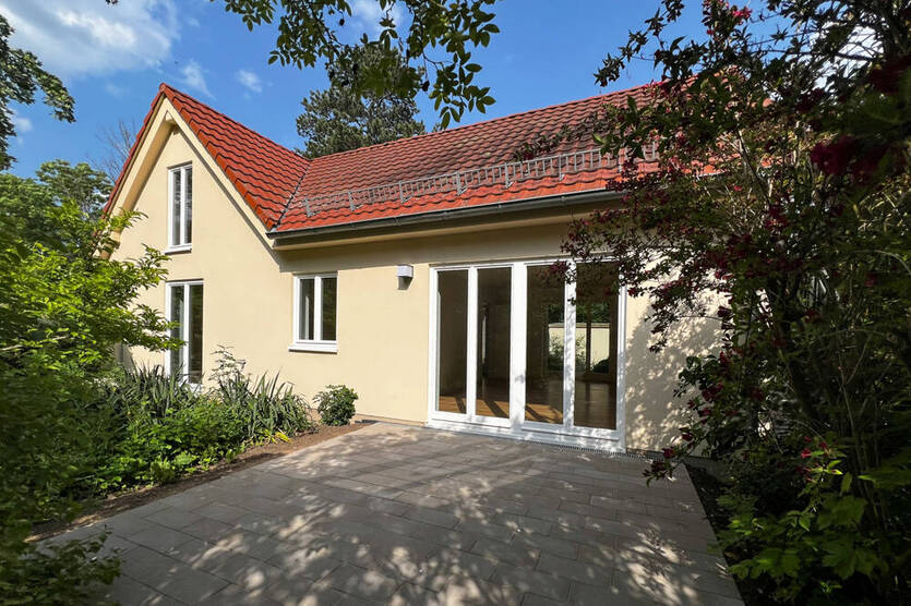 Zwei stilvoll modernisierte & bezugsbereite Eigentumswohnungen in separatem Wohnhaus 4 zimmer