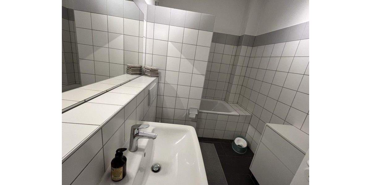 Etagenwohnung Frankfurt am Main Bockenheim - 3 Zimmer, 80 m&sup2;, 1.400&euro; | Angebot:25631611