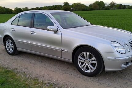 Mercedes-Benz E 220 98.888 km 10.899 &euro; Sonsbeck 47665