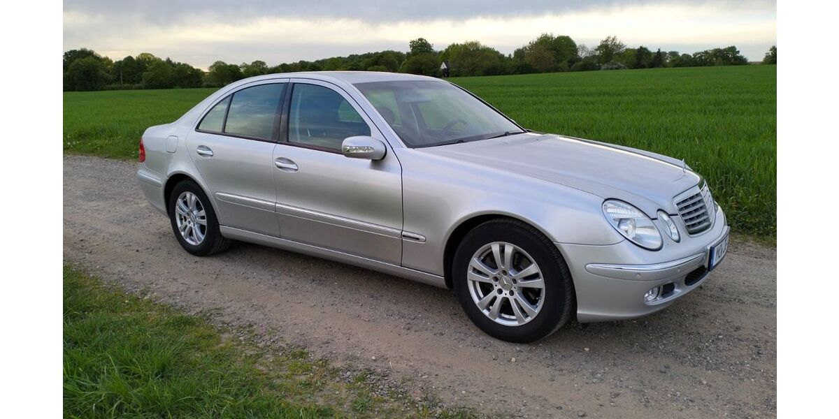 Mercedes-Benz E 220 98.888 km 10.899 &euro; Sonsbeck 47665