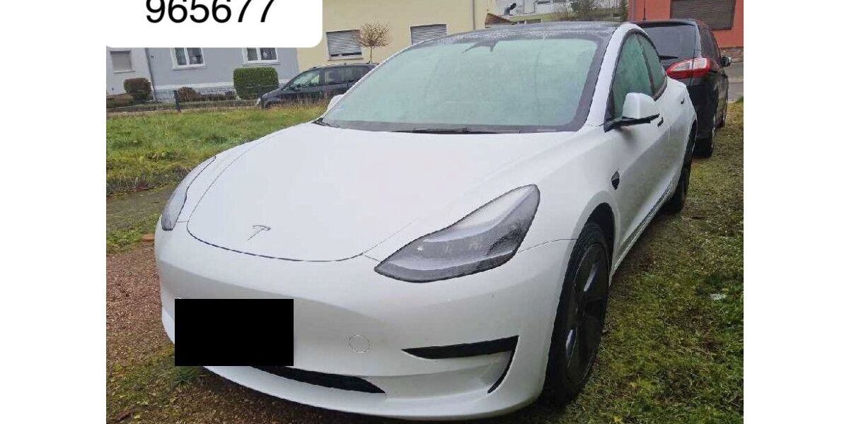 Tesla Model 3 38.595 km 27.950 &euro; Steinbach-Hallenberg OT Herges-Hallenberg 98587
