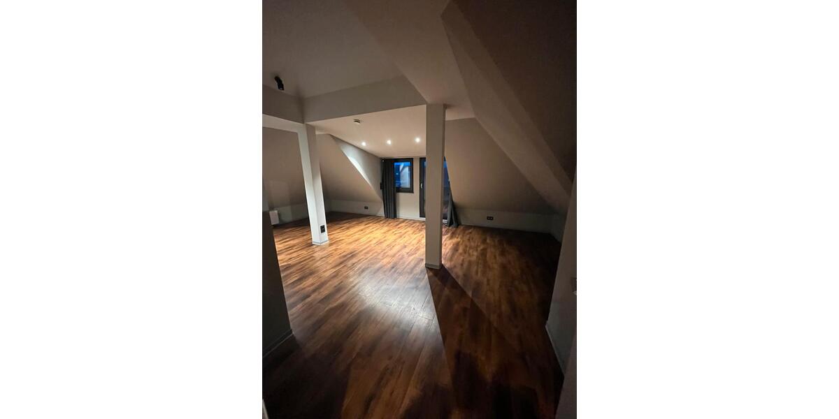 Dachgeschoßwohnung Mannheim Herzogenried - 2 Zimmer, 80 m&sup2;, 1.000&euro; | Angebot:24891153