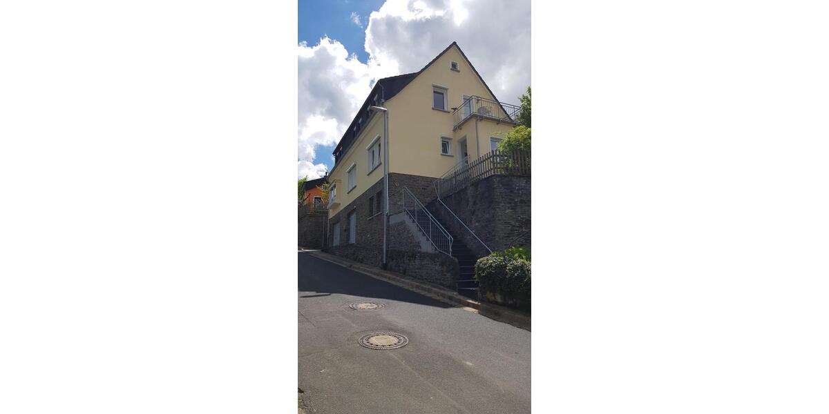 Etagenwohnung Cochem - 5 Zimmer, 86 m&sup2;, 1.250&euro; | Angebot:26429808