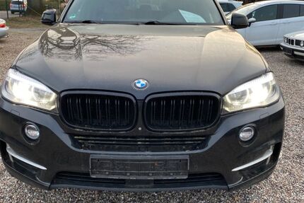 BMW X5 294.000 km 15.000 &euro; Bandenitz 19230