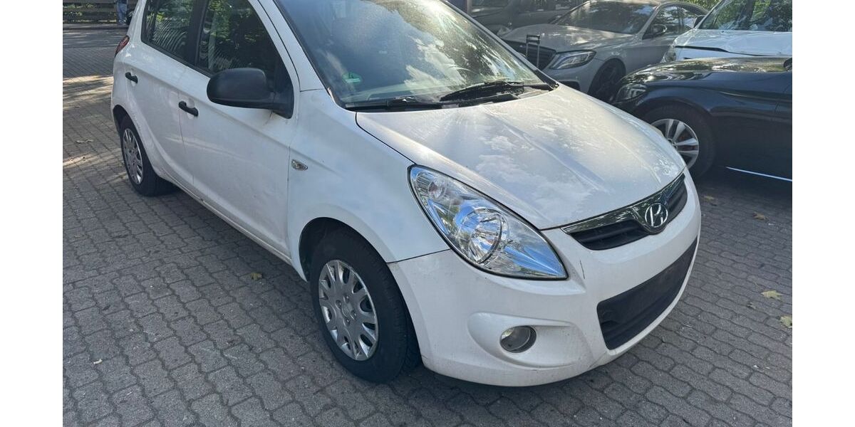 Hyundai i20 204.000 km 1.290 &euro; Hamburg 22043