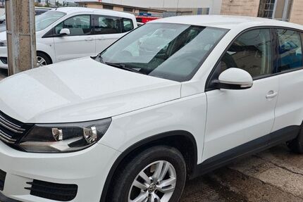 VW Tiguan 246.978 km 7.900 &euro; Neuss 41460