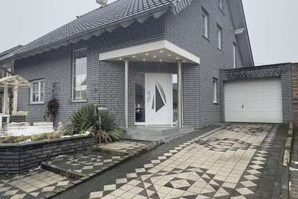 Haus zum Kaufen in Bedburg 625.000 € 200 m²