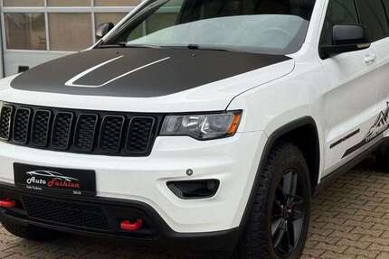Jeep Grand Cherokee 61.000 km 34.950 &euro; Jülich 52428