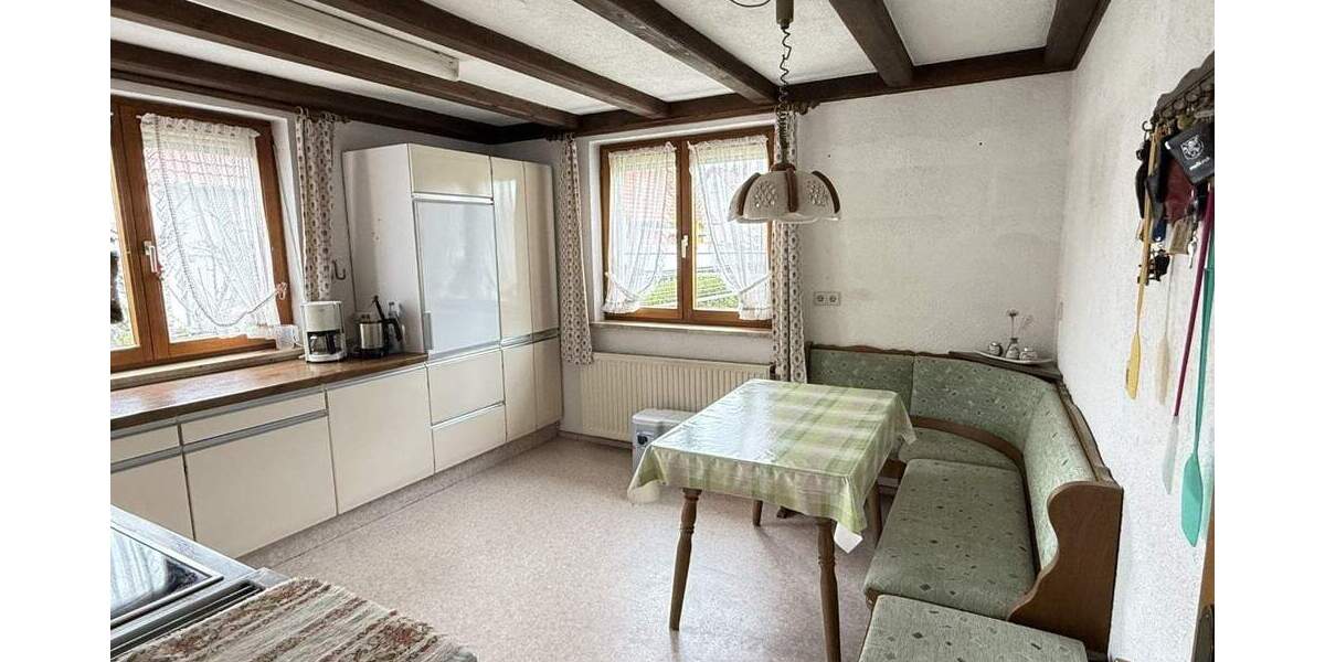 Einfamilienhaus Meßkirch - 8 Zimmer, 193 m&sup2;, 320.000&euro; | Angebot:25797504