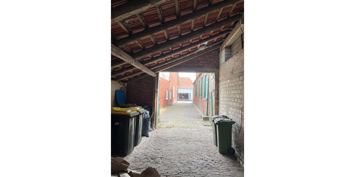 Mehrfamilienhaus, Wohnhaus Hage - 10 Zimmer, 300 m&sup2;, 350&euro; | Angebot:26197226