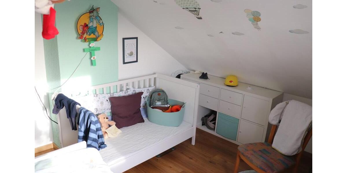 Dachgeschoßwohnung Teublitz - 3 Zimmer, 109 m&sup2;, 820&euro; | Angebot:26004649