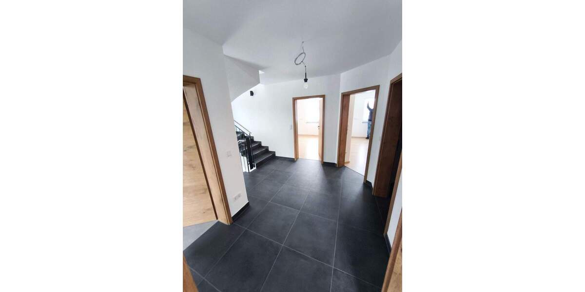 Einfamilienhaus Igensdorf Pettensiedel - 1 Zimmer, 240 m&sup2;, 2.200&euro; | Angebot:25140505