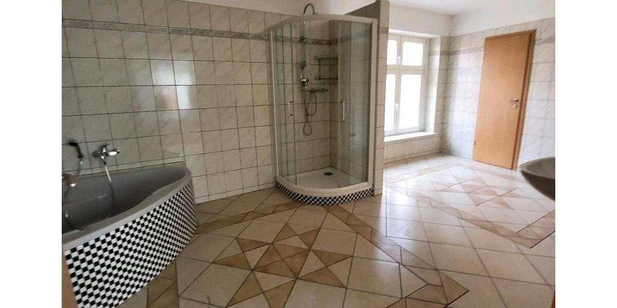 Einfamilienhaus Querfurt - 12 Zimmer, 221 m&sup2;, 200.000&euro; | Angebot:26971210