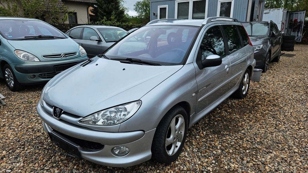 Peugeot 206 153.900 km 690 &euro; Rüdersdorf OT Tasdorf 15562