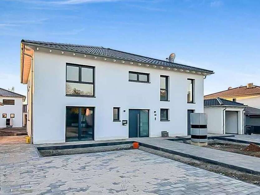 Haus zum Kaufen in Bruchmühlbach-Miesau 769.000 € 303 m²