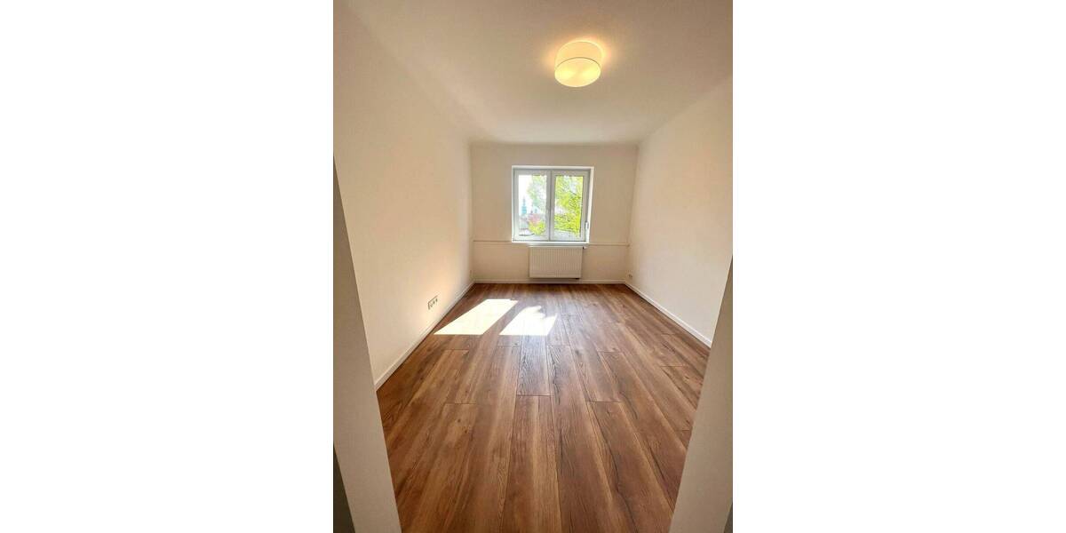 Moderne 4-Zimmer-Wohnung in Ensheim - saniert, hell und ab 01.08. verfügbar - Etagenwohnung Saarbrücken-Halberg Ensheim | Angebot:26954962