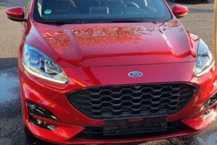 Ford Kuga 61.000 km 22.500 € FRANKFURT 60437