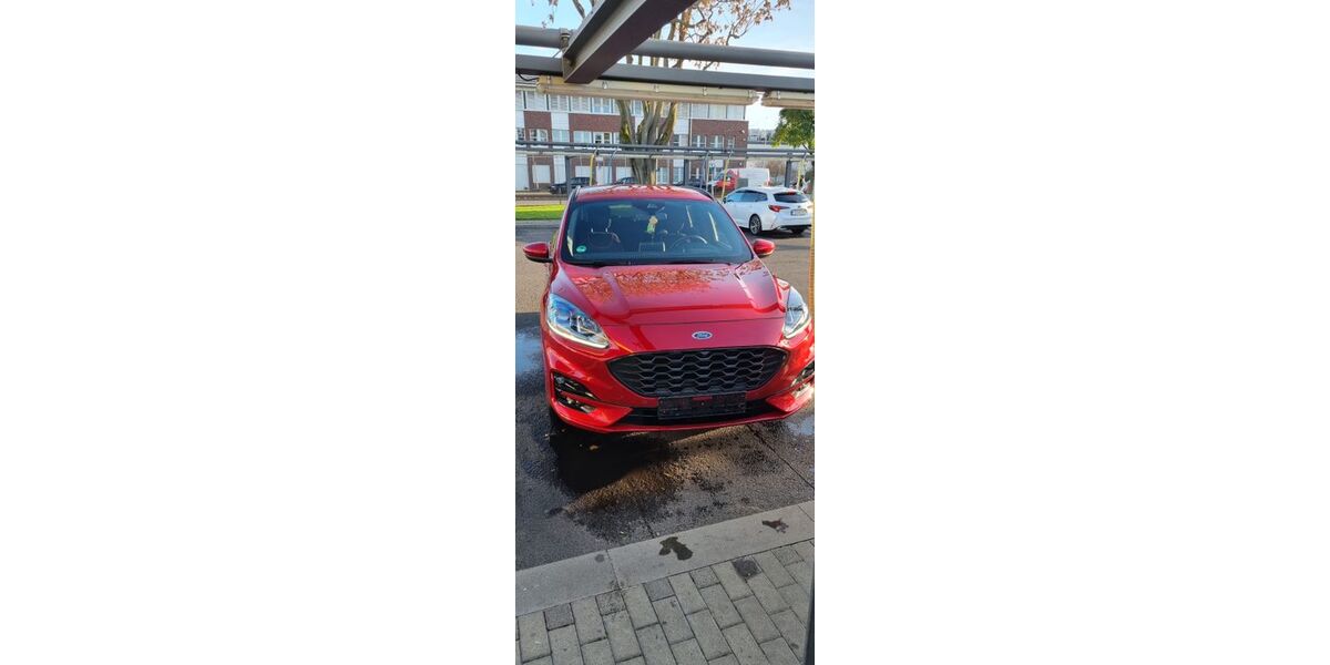 Ford Kuga 61.000 km 22.500 &euro; FRANKFURT 60437