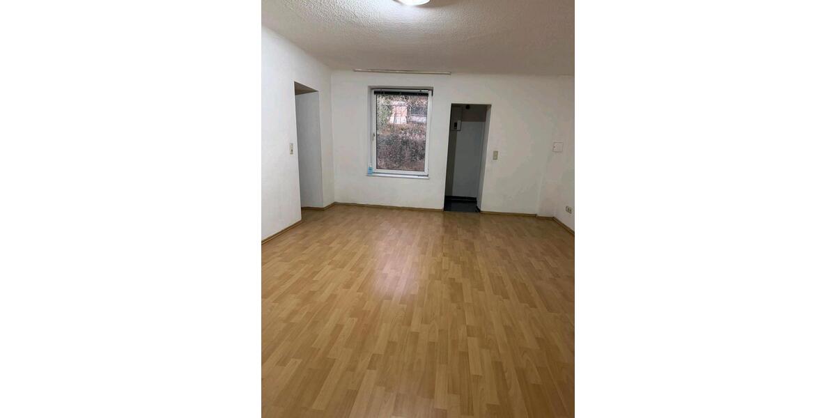 Etagenwohnung Wallerfangen - 3 Zimmer, 85 m&sup2;, 800&euro; | Angebot:25570435