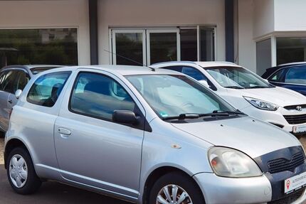 Toyota Yaris 224.305 km 890 € Steinau an der Straße 36396