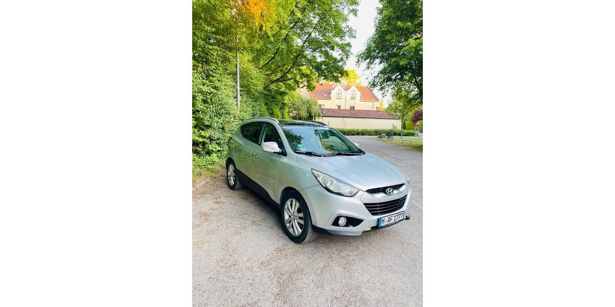 Hyundai TUCSON 170.000 km 7.500 &euro; München 81925