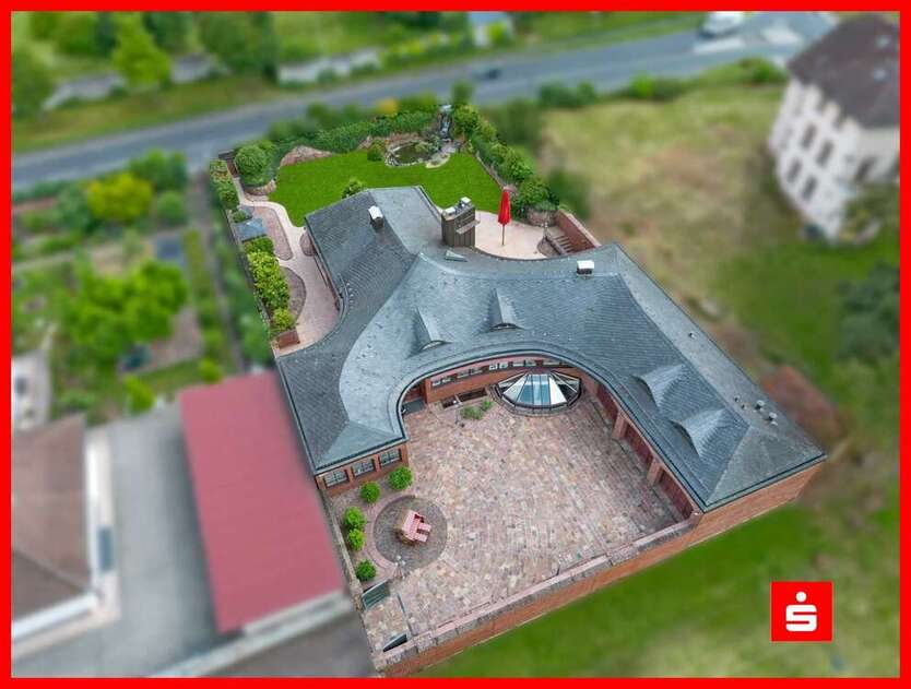 Haus zum Kaufen in Karlstadt 1.189.000 € 380 m²