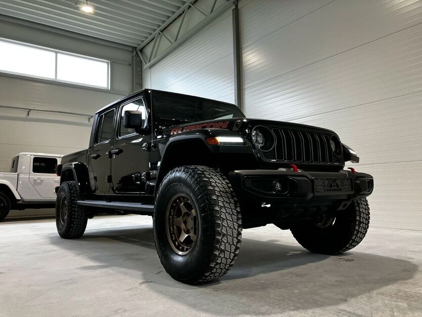 Jeep Gladiator 72.771 km 57.400 € Geisingen 78187