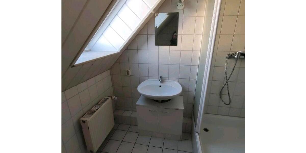 Dachgeschoßwohnung Lübtheen - 2 Zimmer, 39 m&sup2;, 400&euro; | Angebot:26134967