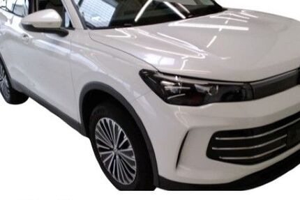 VW Tiguan 7.058 km 41.895 € Salzkotten 33154