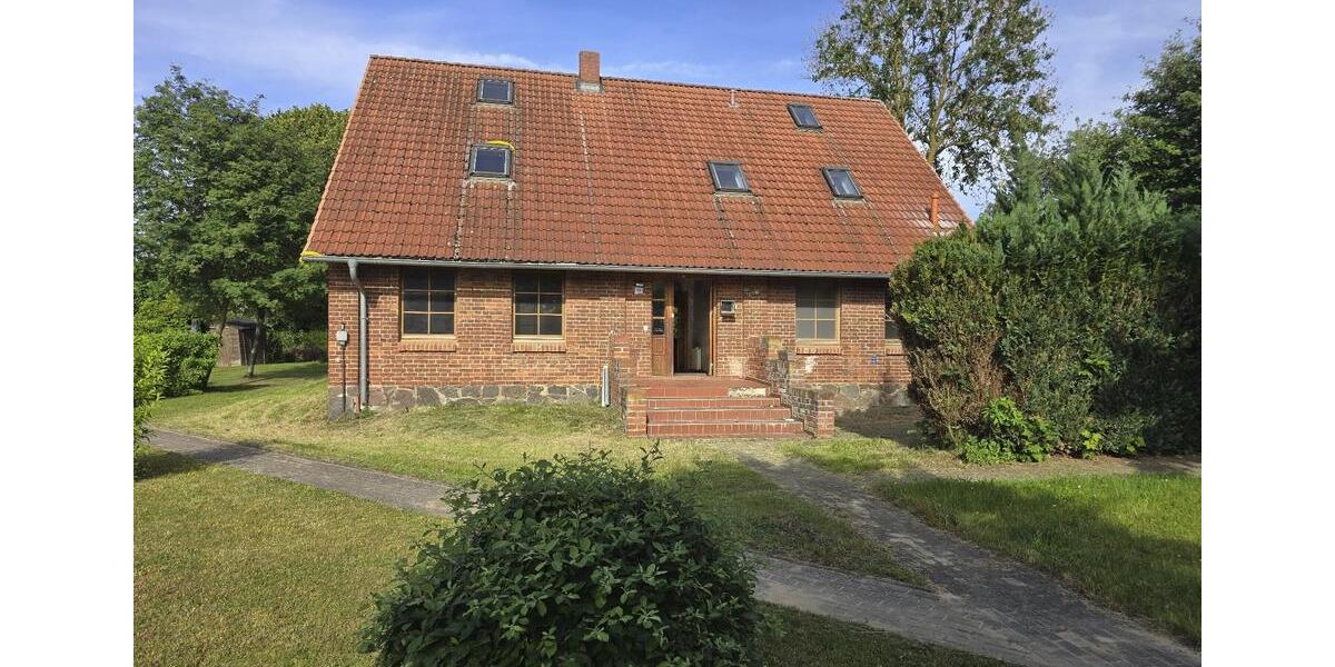 Einfamilienhaus Friedland - 7 Zimmer, 189 m&sup2;, 170.000&euro; | Angebot:26960560