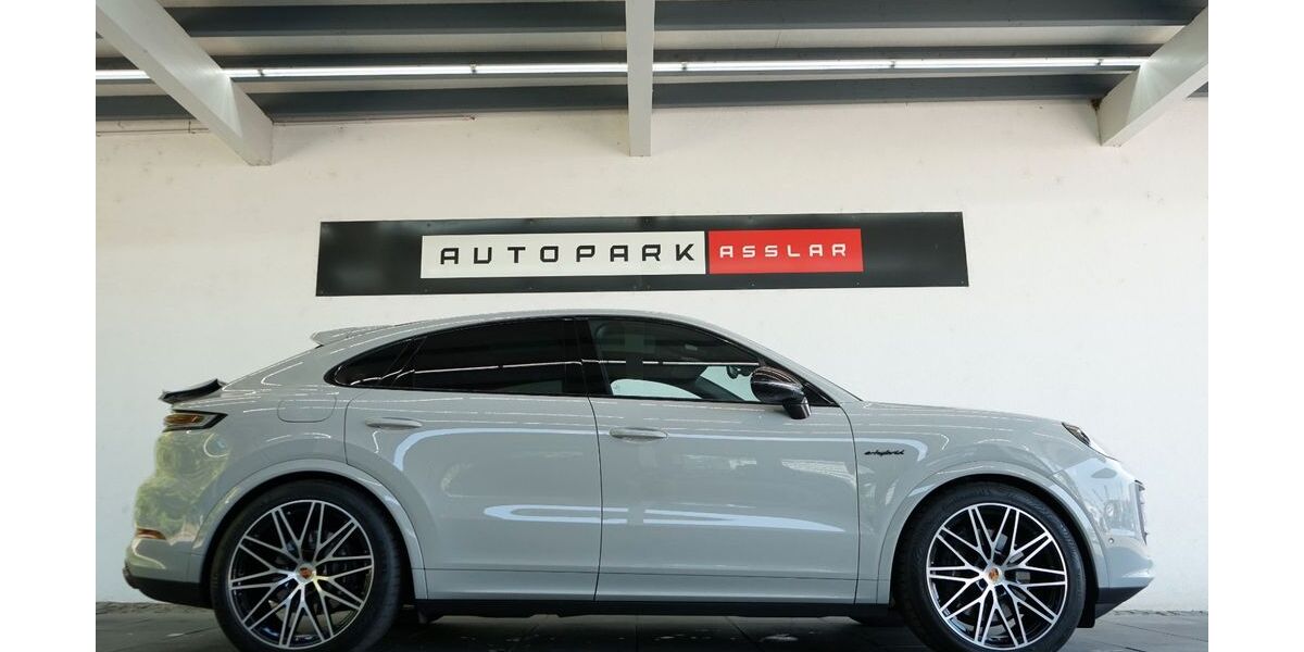 Porsche Cayenne 7.500 km 123.880 &euro; Asslar 35614