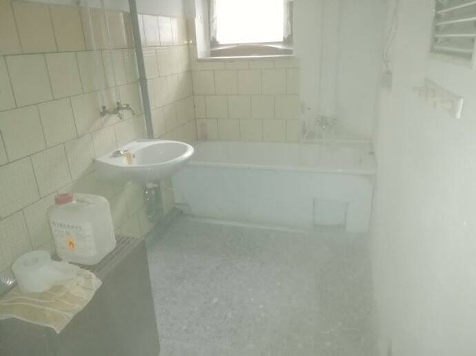 Mehrfamilienhaus, Wohnhaus Gerstungen Sallmannshausen - 8 Zimmer, 75.000&euro; | Angebot:25687951