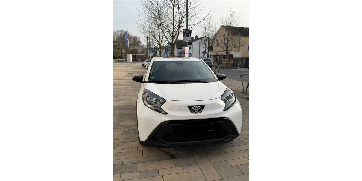Toyota Aygo (X) 30.000 km 13.600 &euro; Eschborn 65760