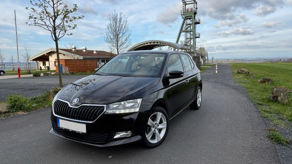 Skoda Fabia 78.351 km 8.990 &euro; Steinebach/Sieg 57520