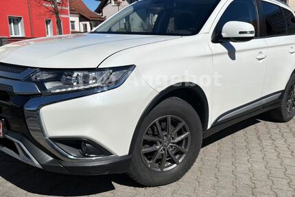Mitsubishi Outlander 86.500 km 17.200 &euro; Eisenberg 07607