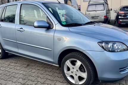 Mazda 2 87.127 km 3.290 &euro; Recklinghausen 45665