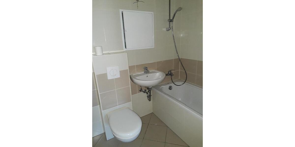 Etagenwohnung Bernburg (Saale) - 3 Zimmer, 71 m&sup2;, 495&euro; | Angebot:26144600