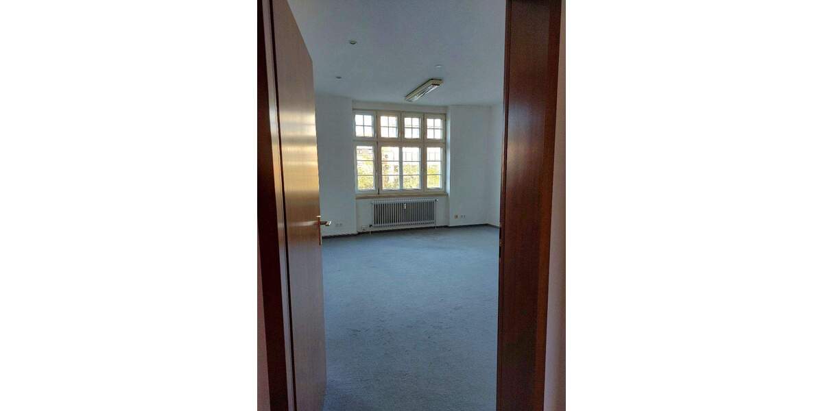 Gewerbeobjekt Saarbrücken St Johann - 5 Zimmer, 120 m&sup2;, 990&euro; | Angebot:26451046