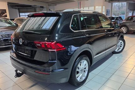 VW Tiguan 88.000 km 19.999 &euro; Salzkotten 33154