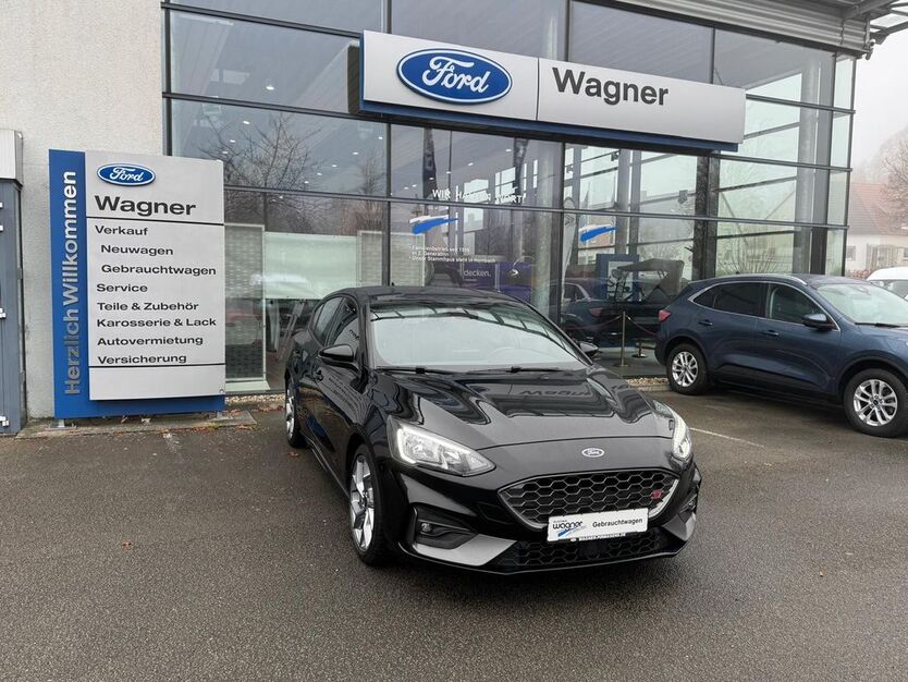 Ford Focus 64.000 km 26.960 € Pirmasens 66953