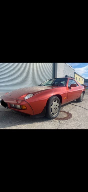 928