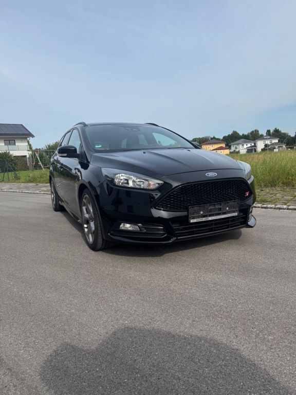 Ford Focus 96.200 km 13.950 € Mühldorf am Inn 84453