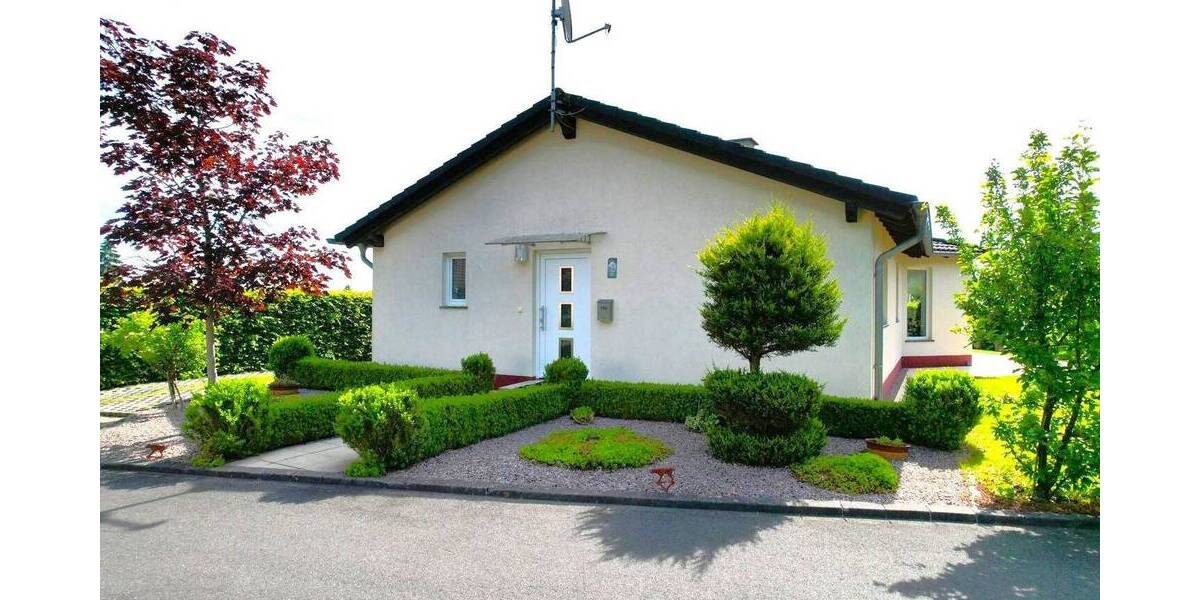 RESERVIERT Moderner, ruhig gelegener und perfekt unterhaltener Ferienbungalow auf schönem Grundstück in Gerolstein-Hinterhausen RESERVIERT 4 zimmer