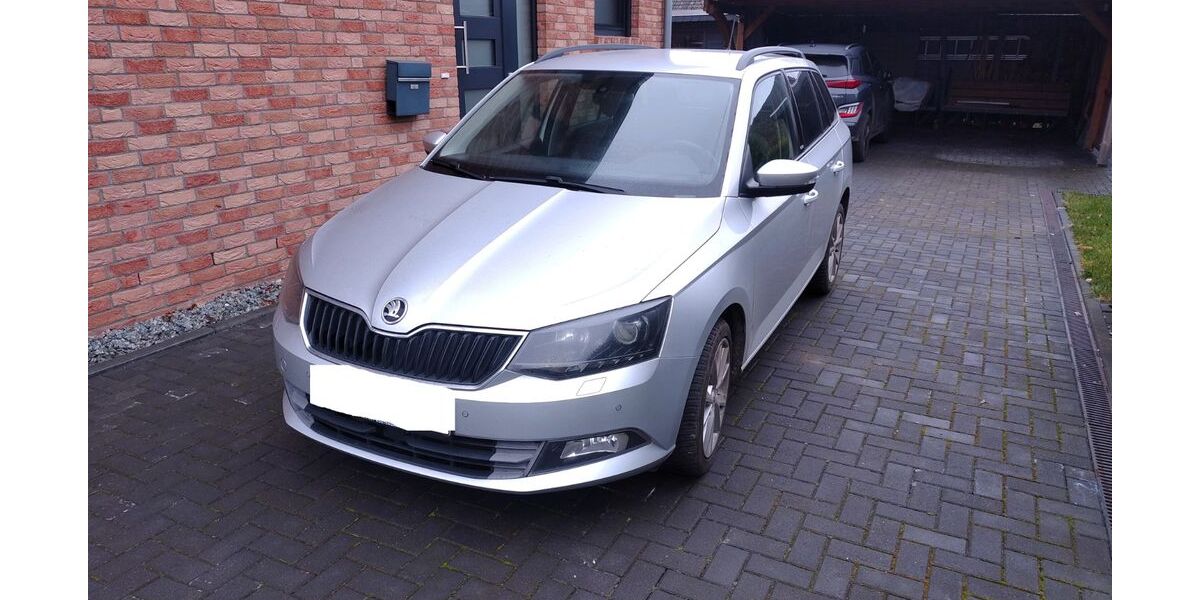 Skoda Fabia 92.095 km 9.200 &euro; Surendorf 24229