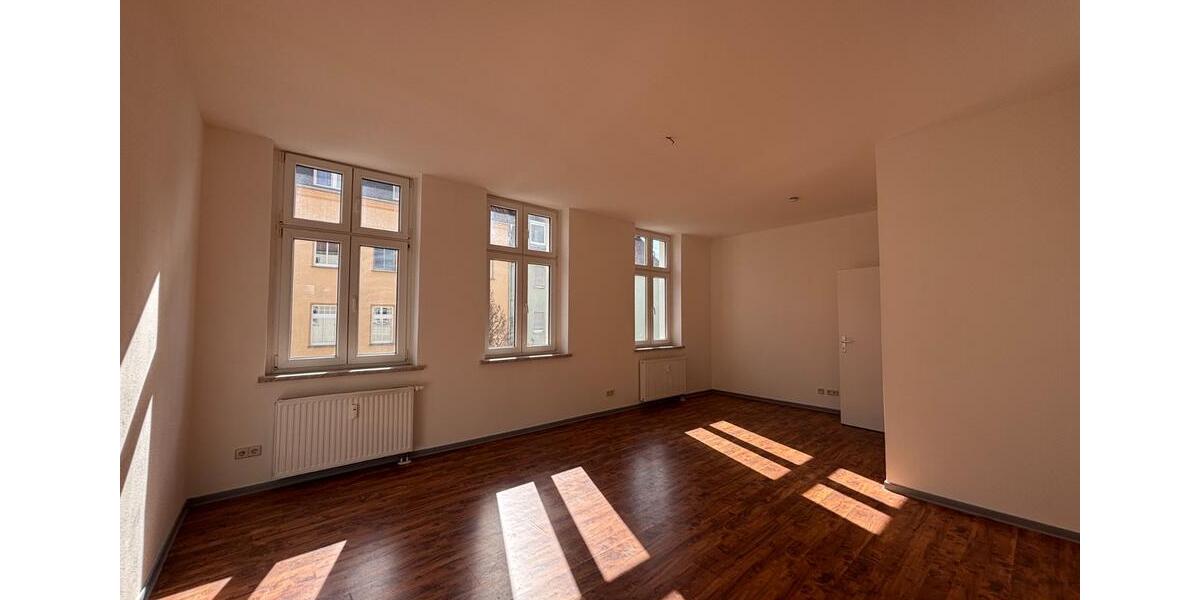 Etagenwohnung Dessau-Roßlau Brambach - 3 Zimmer, 118 m&sup2;, 699&euro; | Angebot:25854367